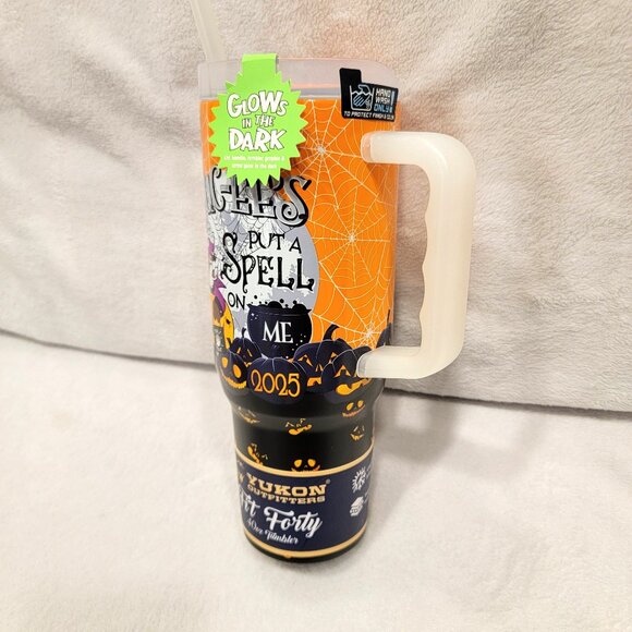 New Bucees 2025 Halloween Glow In the Dark 40oz Tumbler - Picture 2 of 4